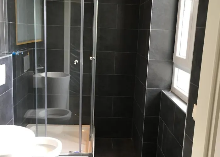 فندق Apollo 3*